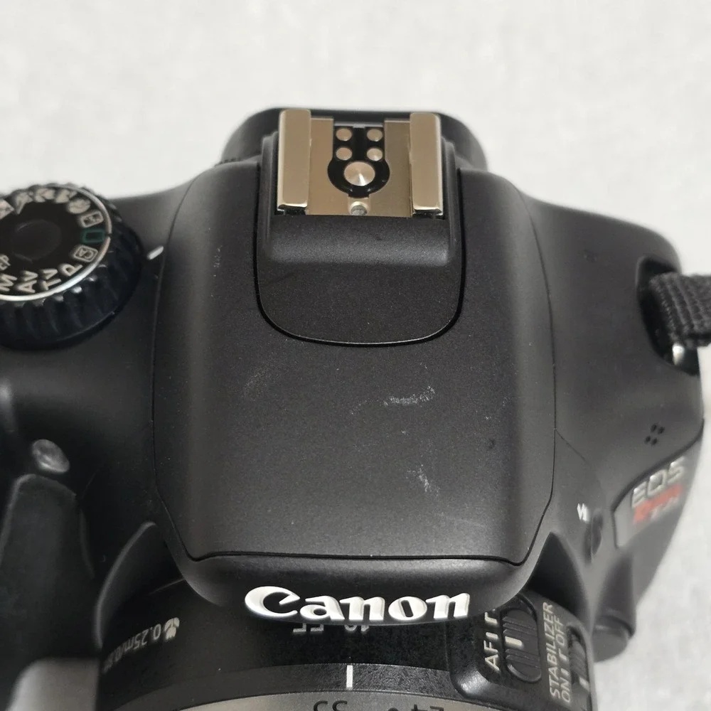 Canon‎ EOS Rebel T2i DSLR Camera 18-55mm Lens Bundle